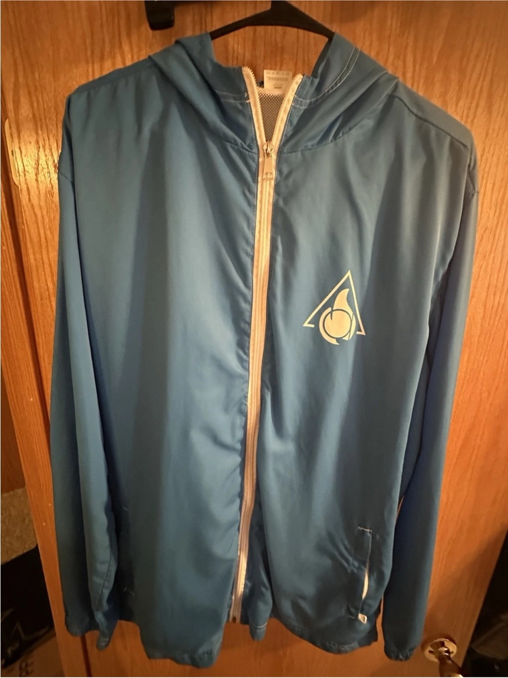 Blue Windbreaker Jacket Size XL Men’s Free Shipping Basic Pocket Hood No Brand